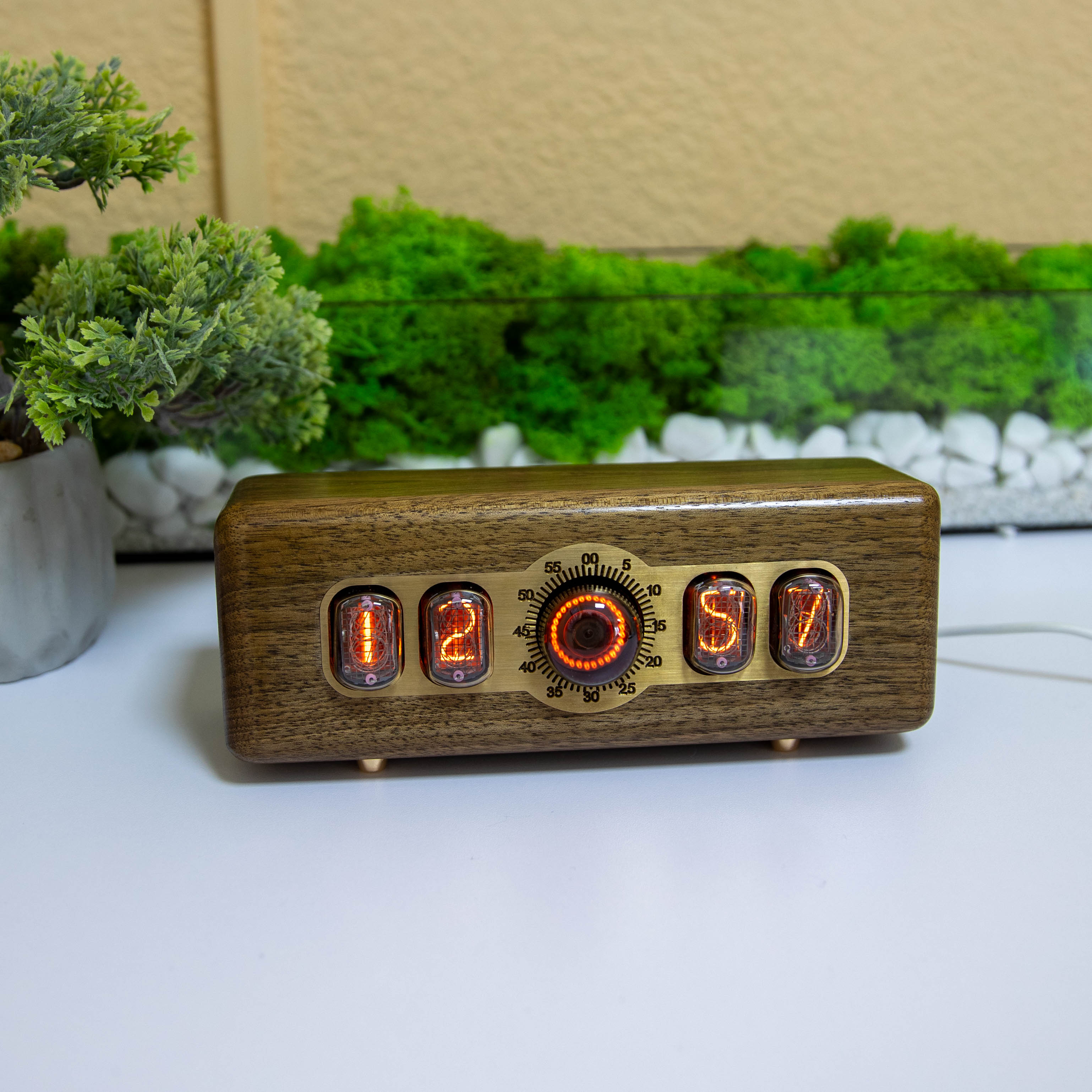 Handmade IN-12 nixie tube clock Pulsar with Decatron and orange glow in a wooden case - view 5