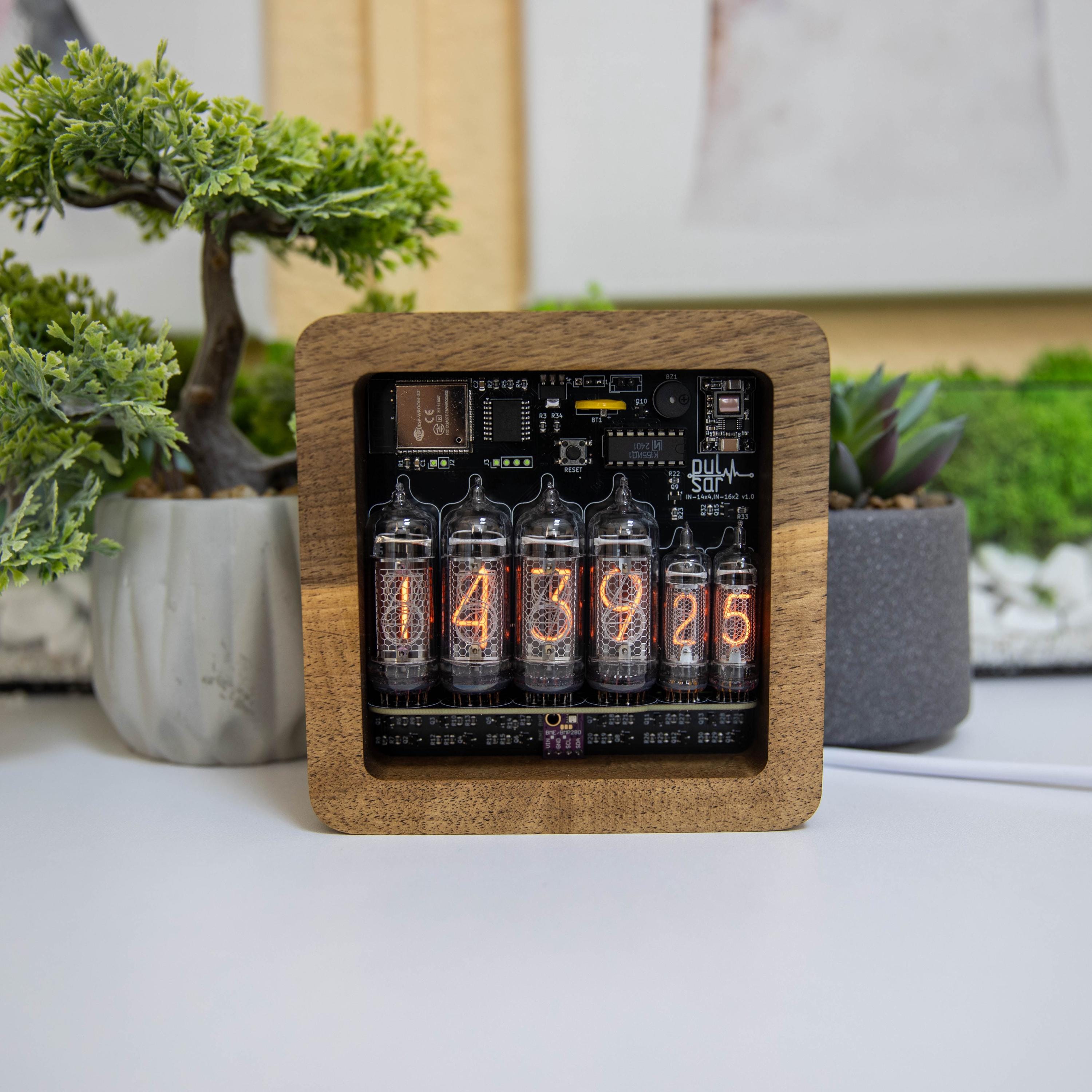 Nixie Tube Clock Pulsar IN14+IN16