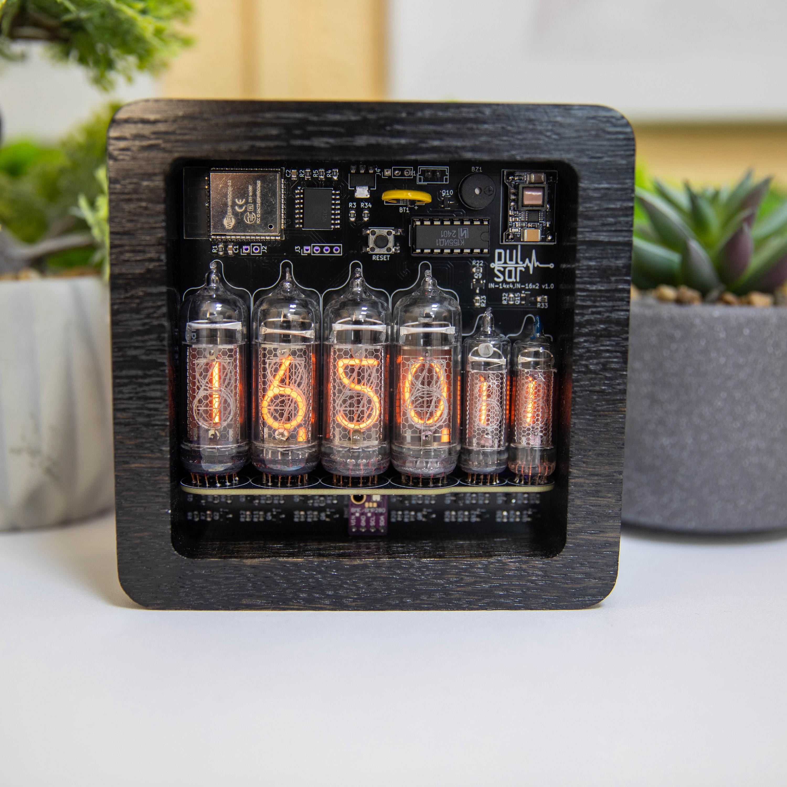 Nixie Tube Clock Pulsar IN14+IN16